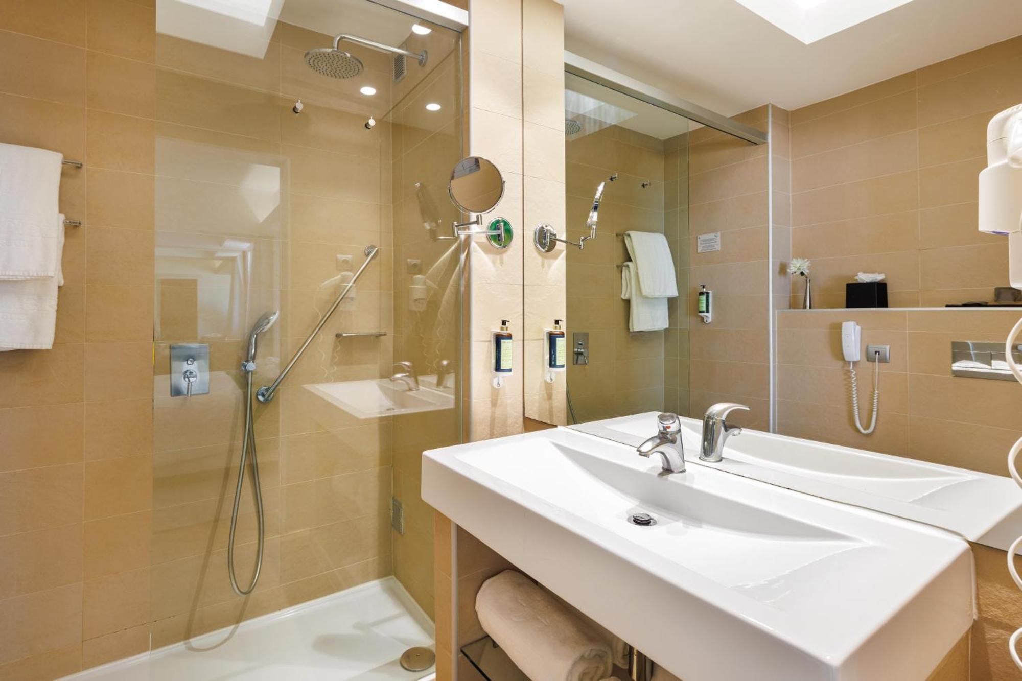 Standard Double or Twin Room,1698854778:JPEG