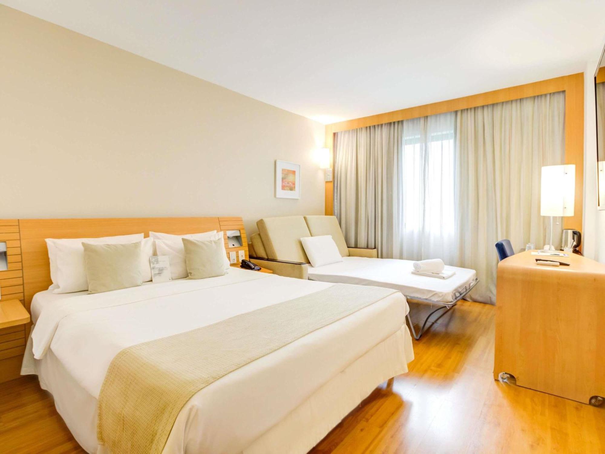 Habitación Doble Superior con sofá