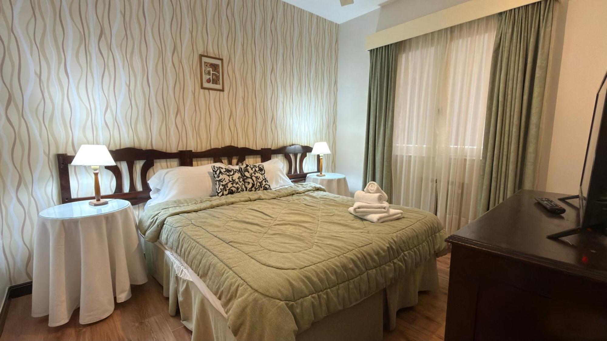 Double Room,1749035258:JPEG