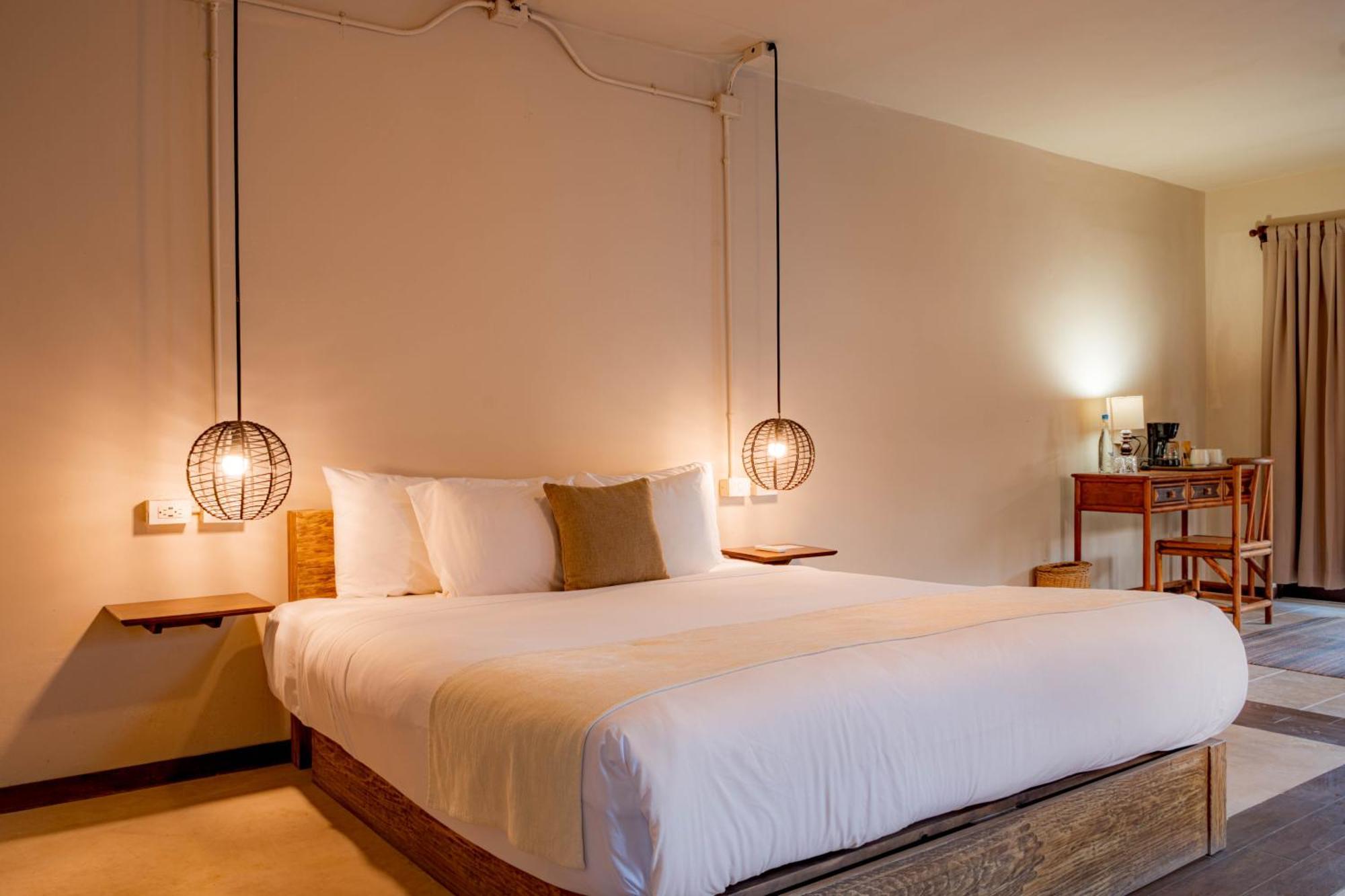 Superior King Room,1758488795:JPEG