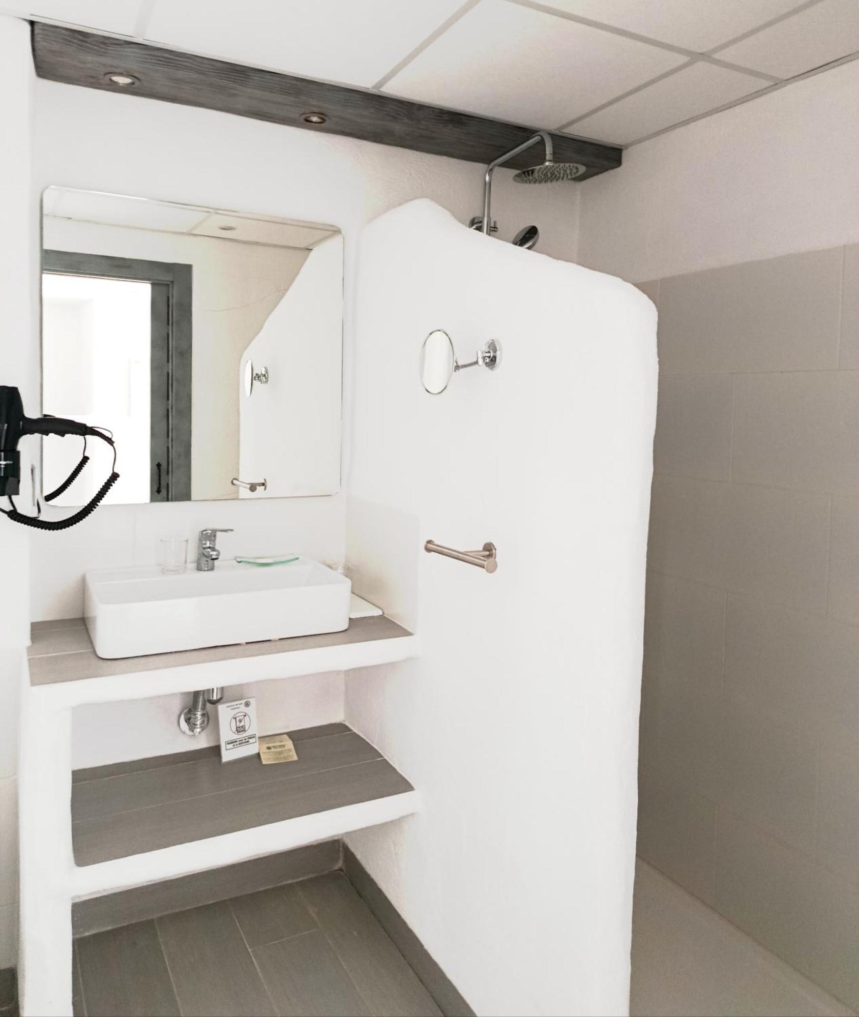 Budget Double or Twin Room,1758536994:JPEG