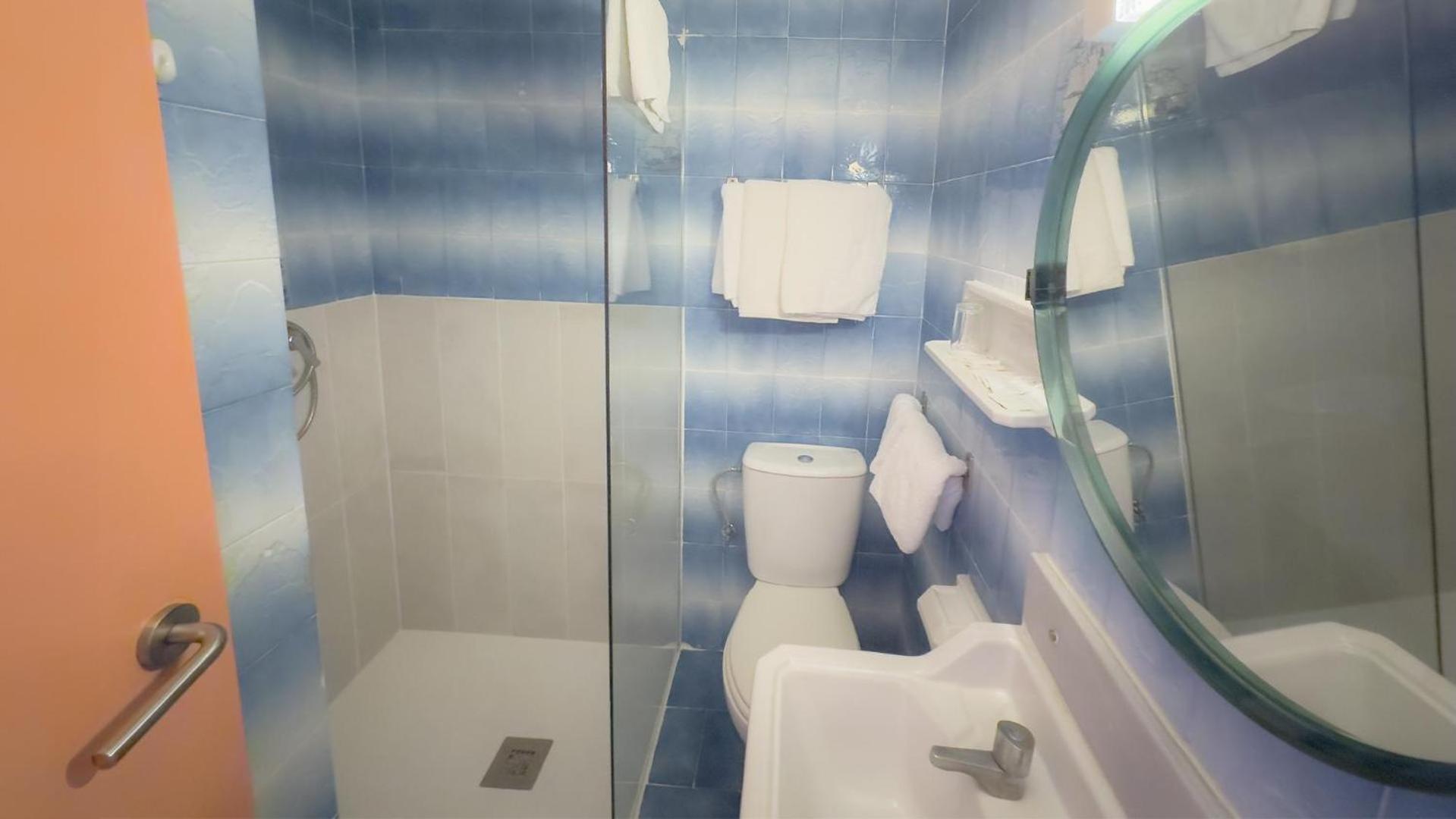 Triple Room,1758541465:JPEG