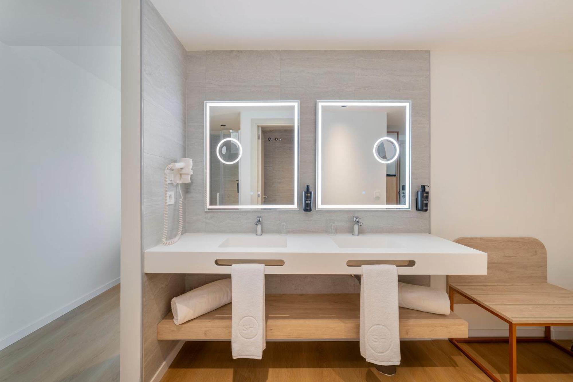 Habitación Doble Deluxe (2 adultos)