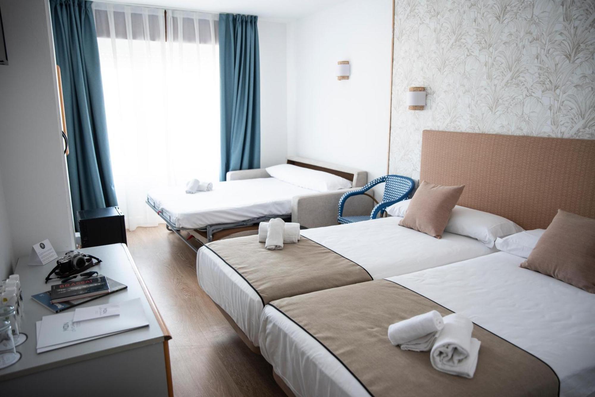 Triple Room,1765223384:JPEG