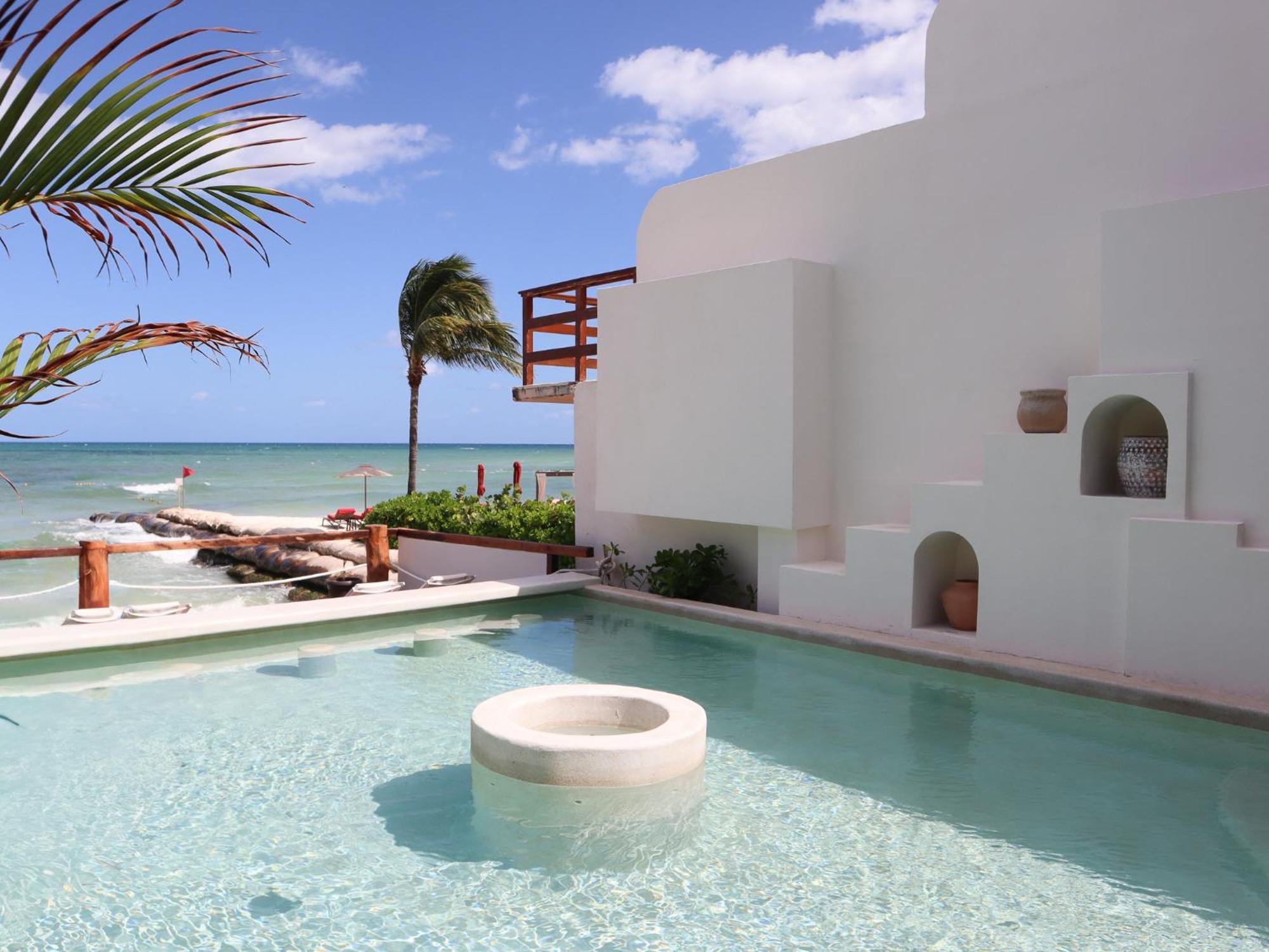 Suite Junior con vistas a la piscina