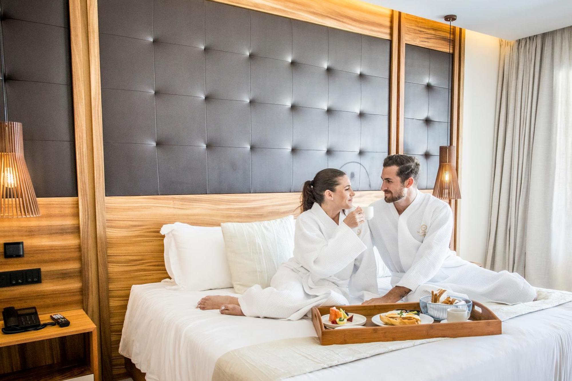 Suite Mirage Club con piscina pequeña - Mayores de 18 años