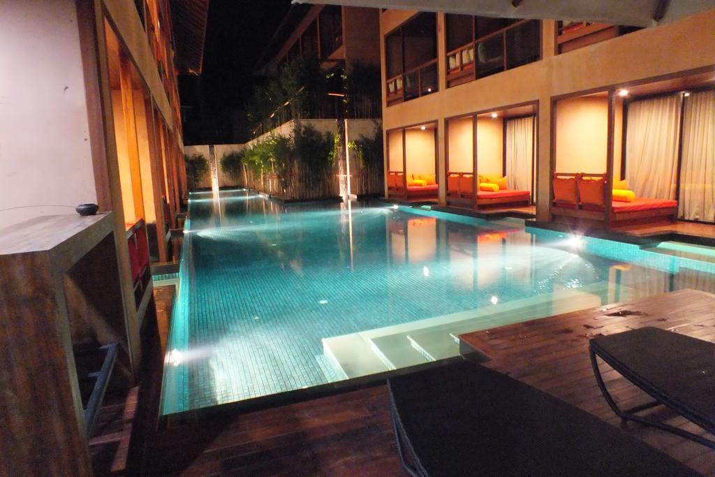 Deluxe Double Room Pool Access,907945090:JPEG