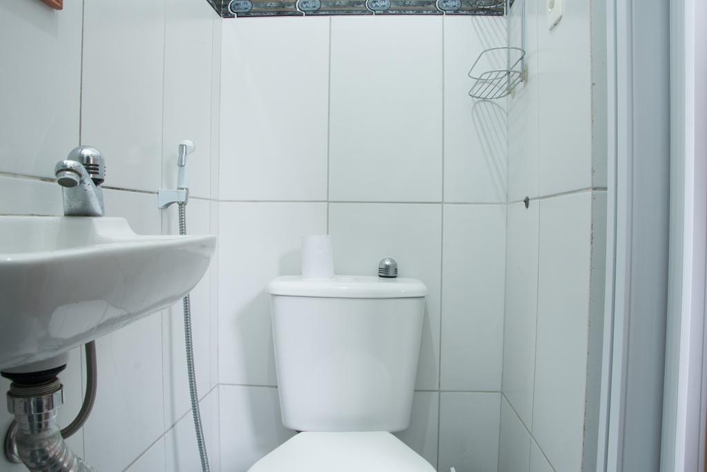 Cama en habitción compartida mixta de 10 camas con baño compartido