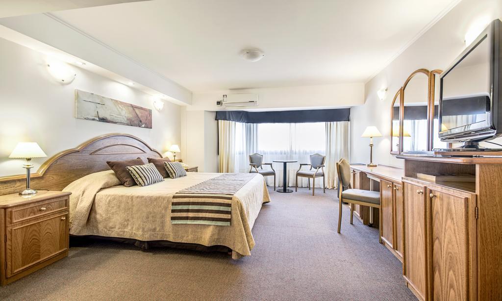 Deluxe Family Room,642444891:JPEG