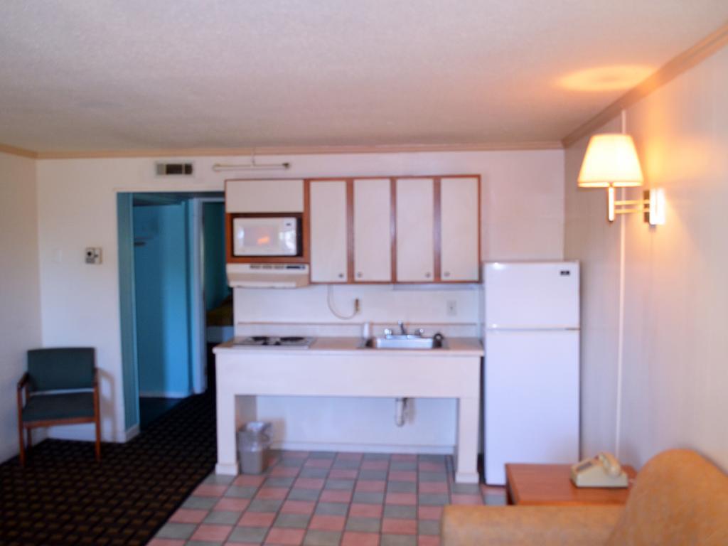 Suite Kitchenette,394277733:JPEG