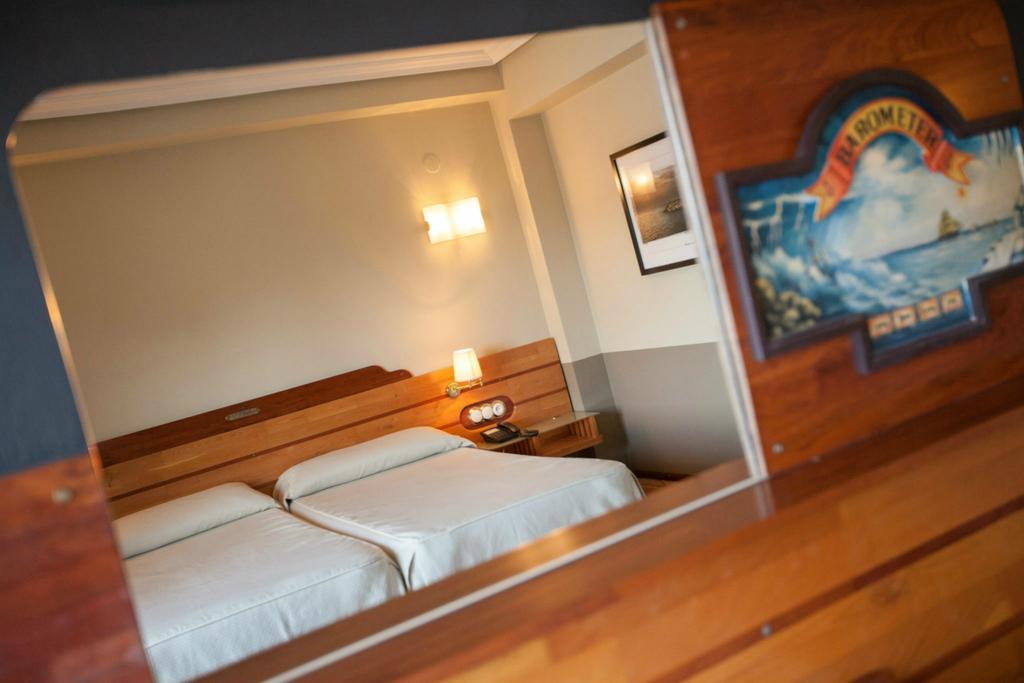 Standard Single Room,396309828:JPEG