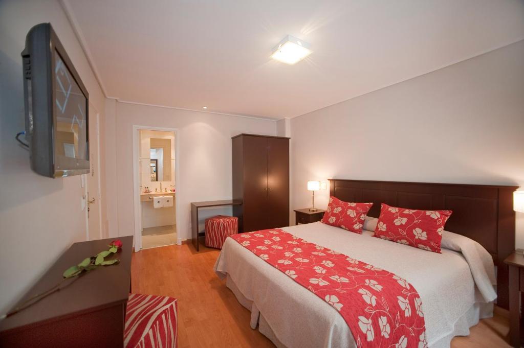 Luxury Double Room,48273430:JPEG