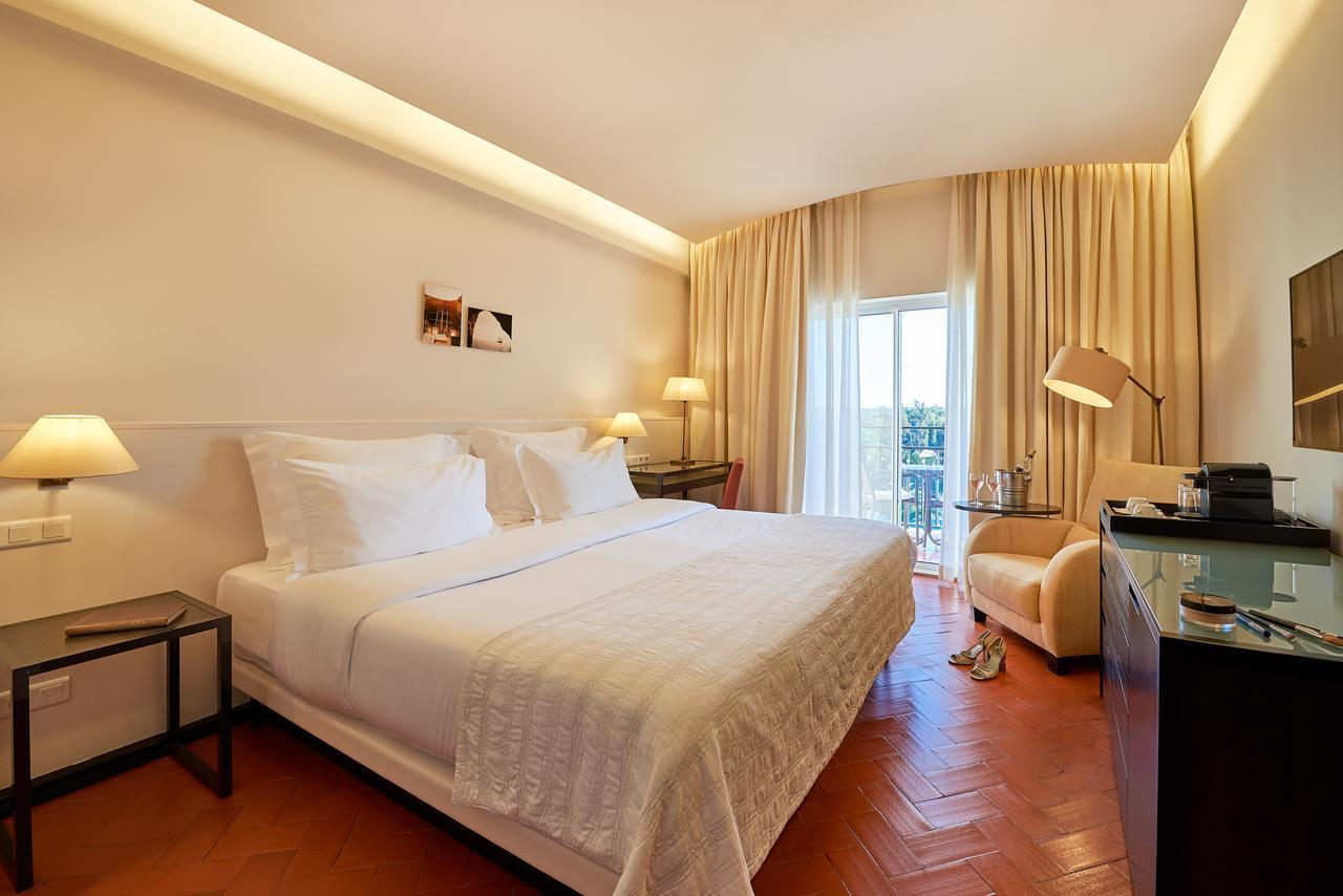 Habitación Doble con vistas a las montañas (2 adultos + 1 niño) - 1 o 2 camas