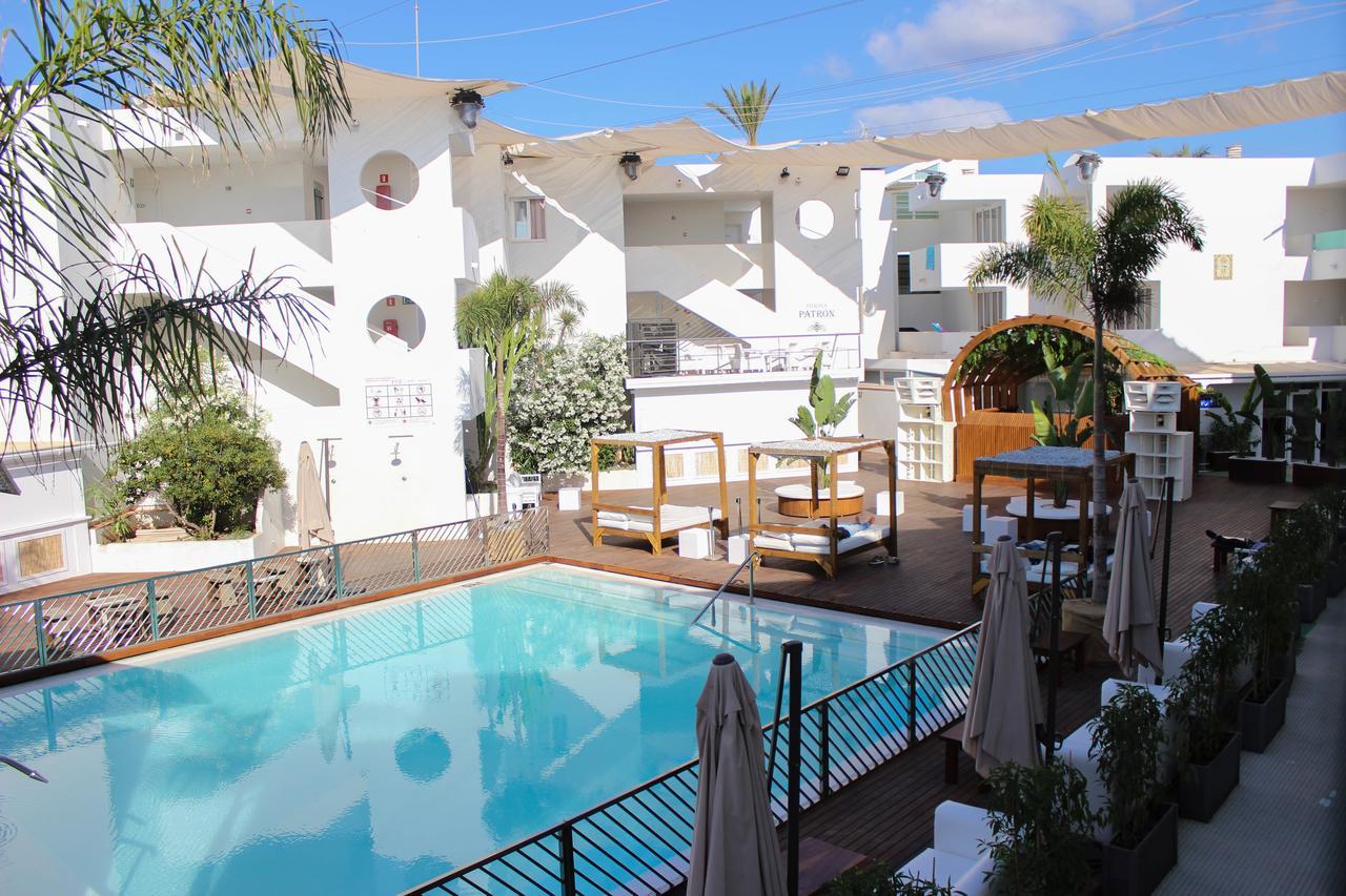 Apartamento con vistas a la piscina