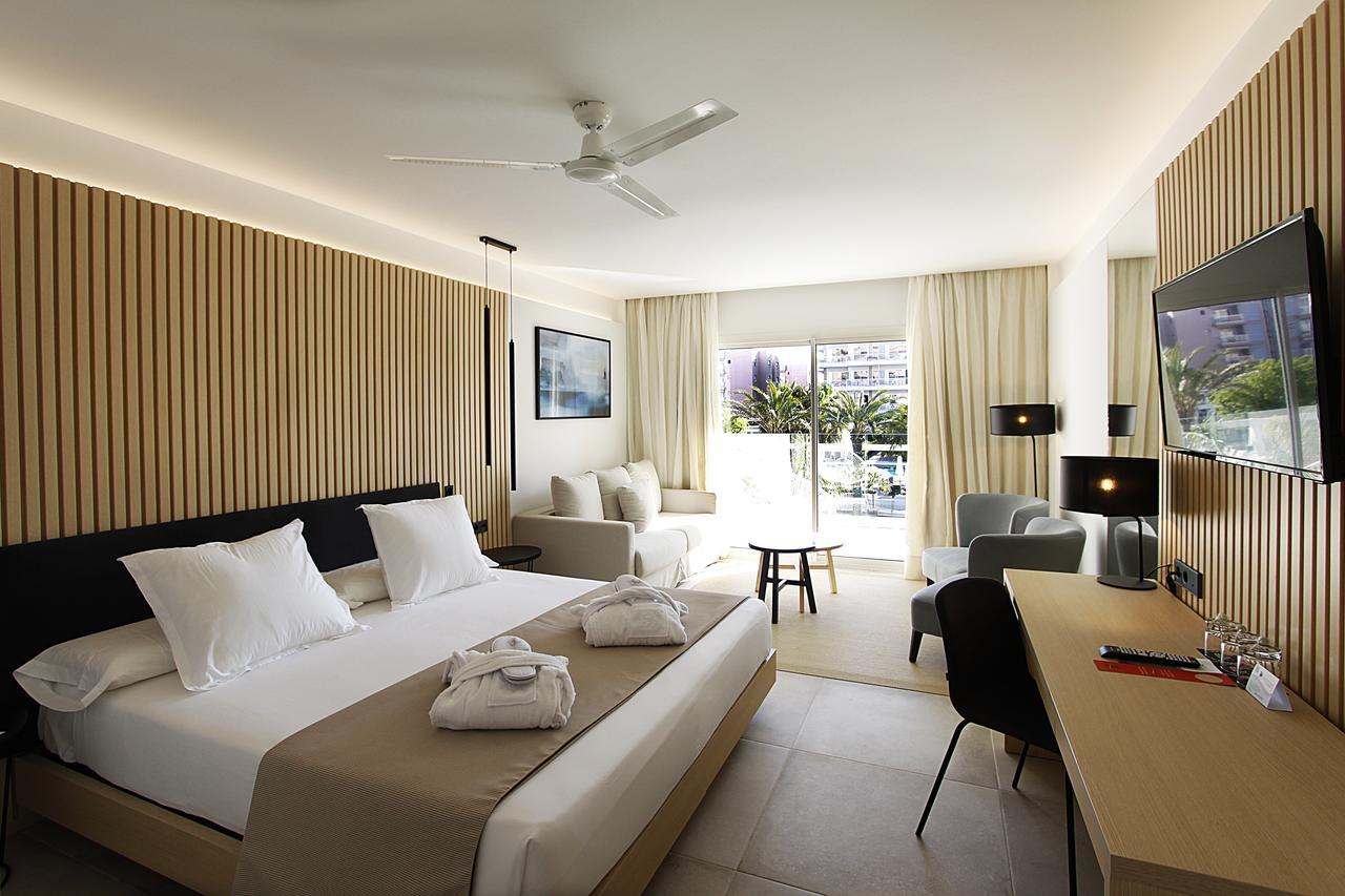 Suite Junior con balcón (2 adultos)