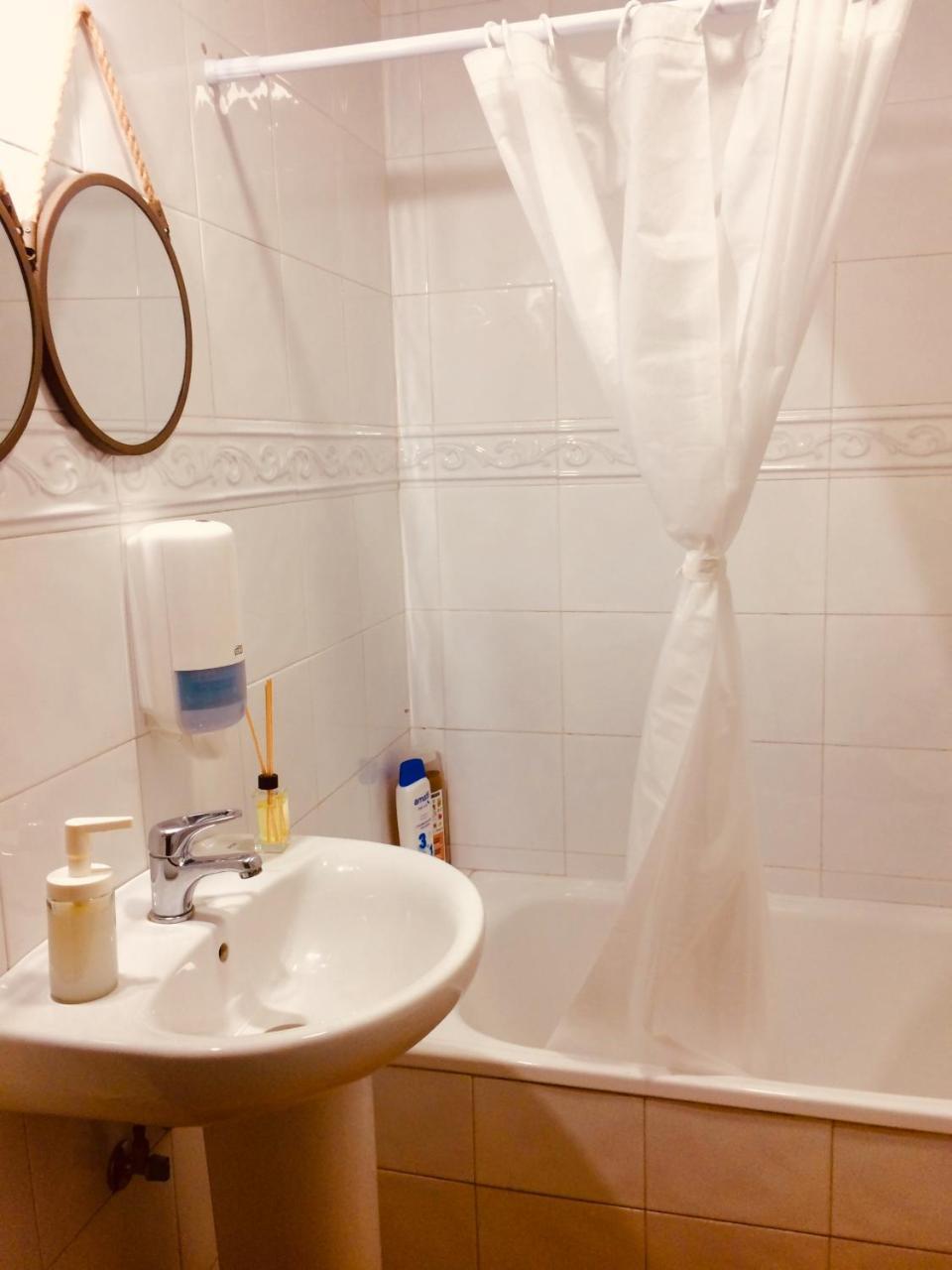 Habitación Individual con baño compartido
