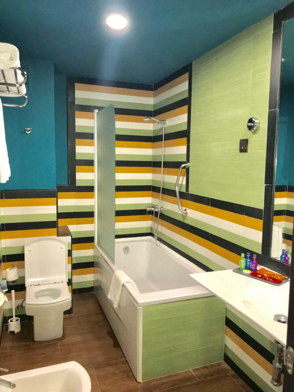 Superior Double or Twin Room,689843616:JPEG