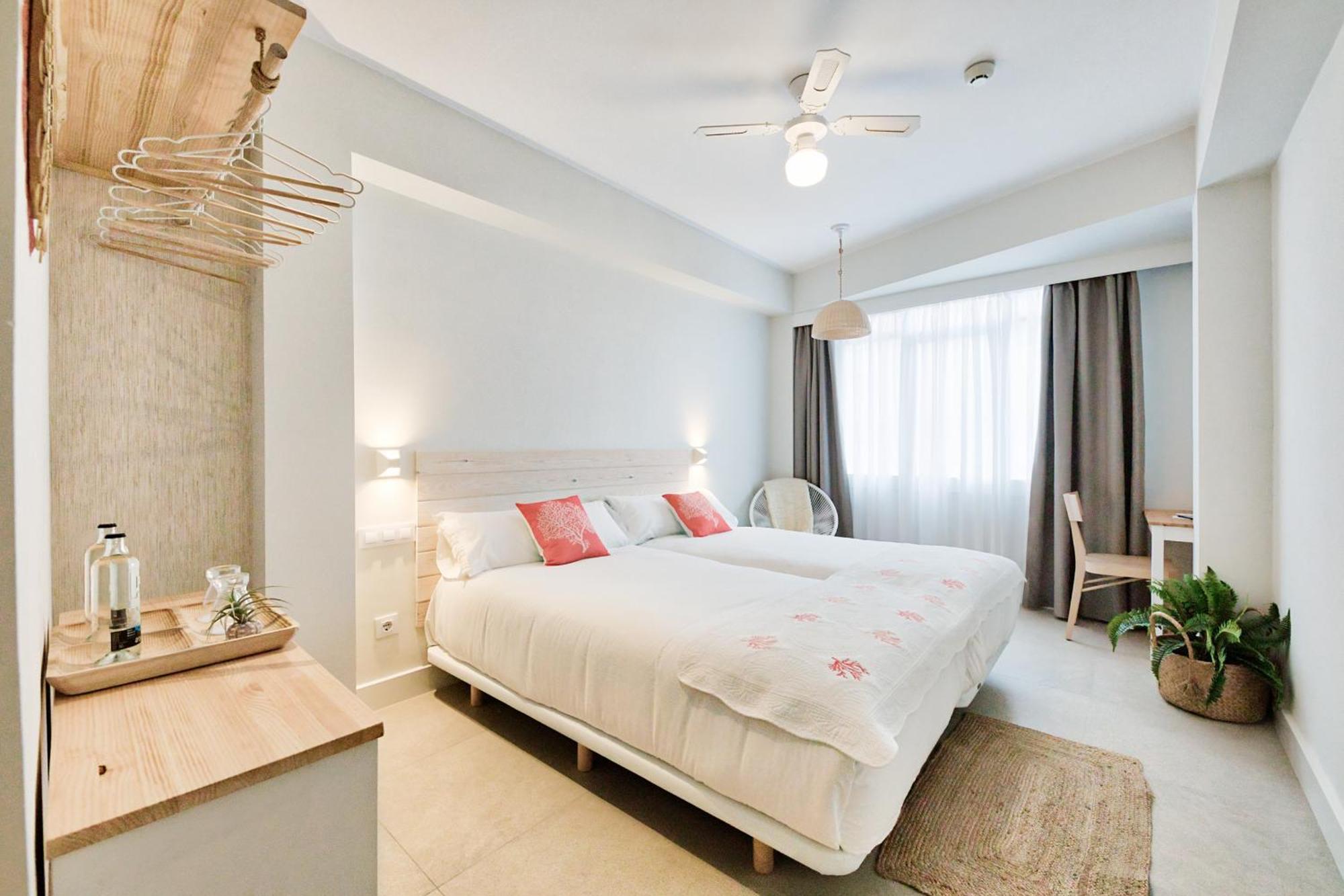 Standard Single Room,630477021:JPEG