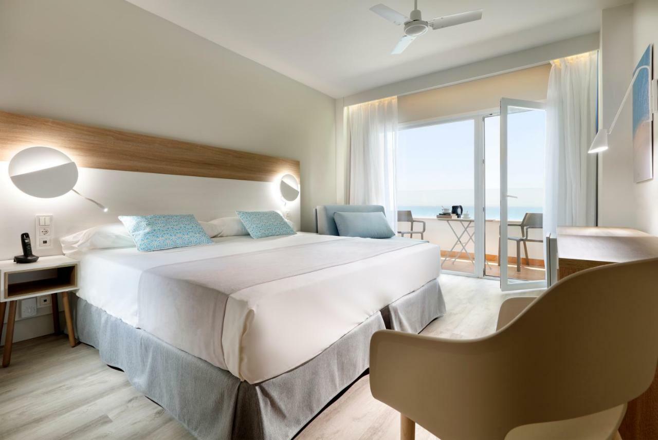 Habitación Doble Prémium con vistas al mar (2 adultos + 1 niño)