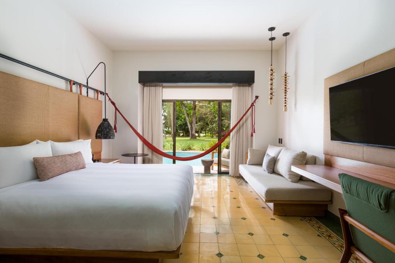 Habitación Swim up con vistas a la piscina - Cama extragrande - Solo para adultos