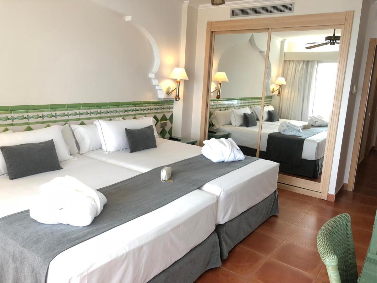 Habitación Doble Superior con vistas al mar (3 adultos) - 2 camas