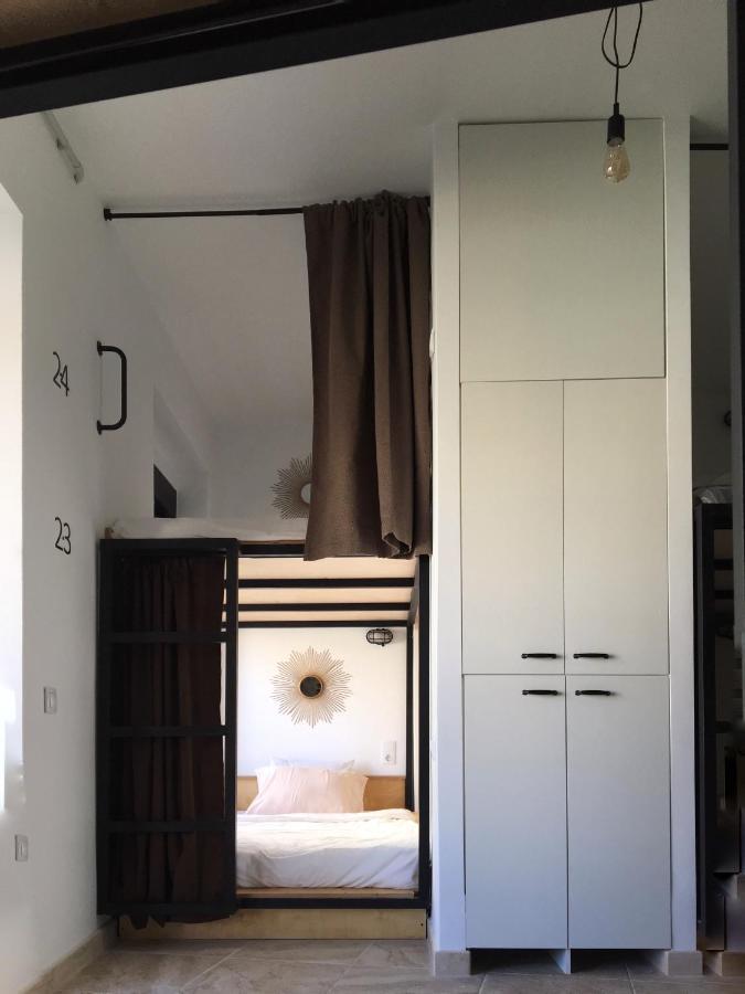 Cama en habitación compartida mixta de 8 camas