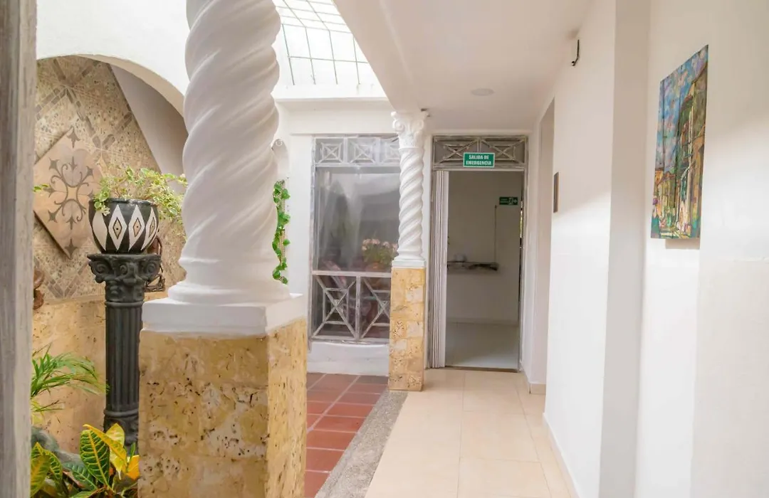 Luna Cartagena Airport Hotel-1