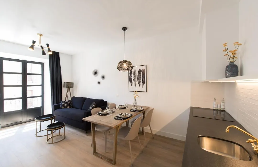 Santa Catalina Suites Gijón-1