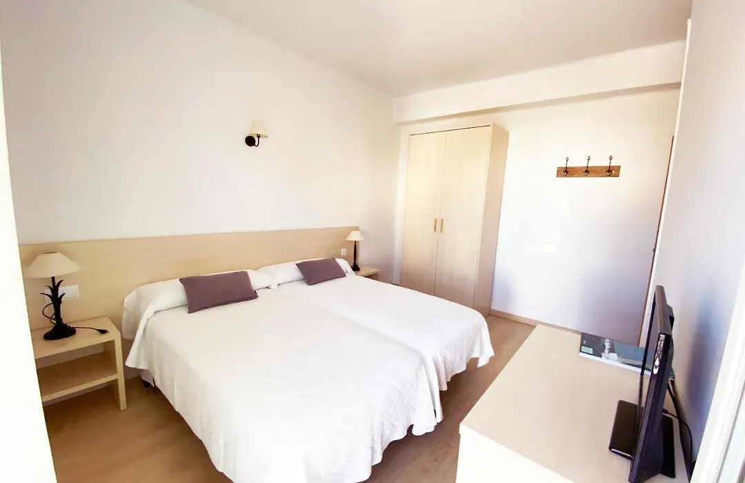Habitaciones Camping Ferrer-1