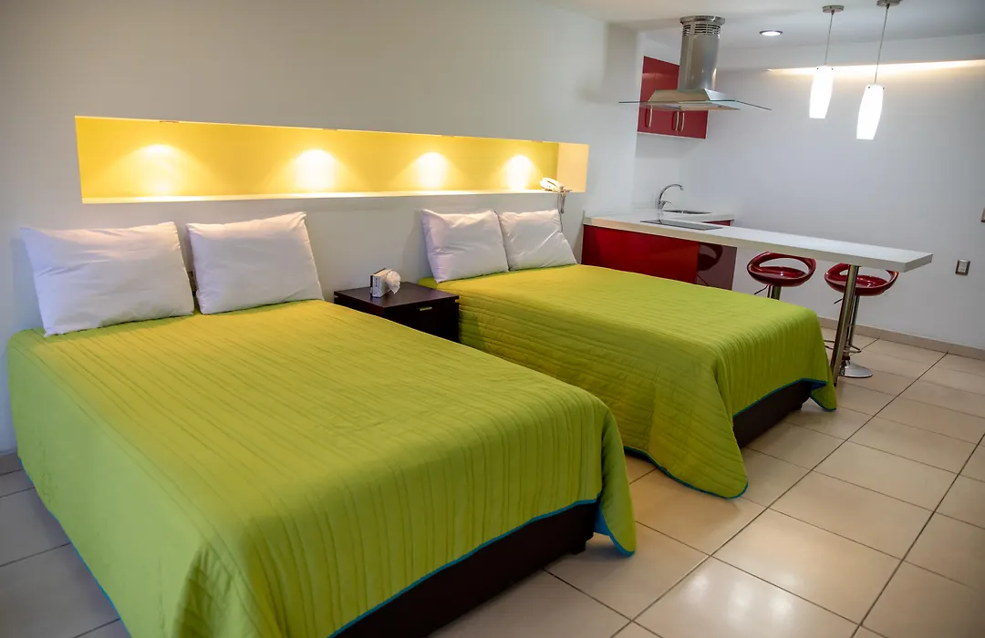 Ramada By Wyndham Acapulco Hotel & Suites-1