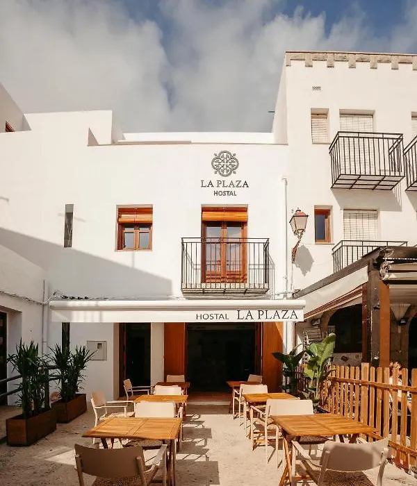 La Plaza Hostal-1