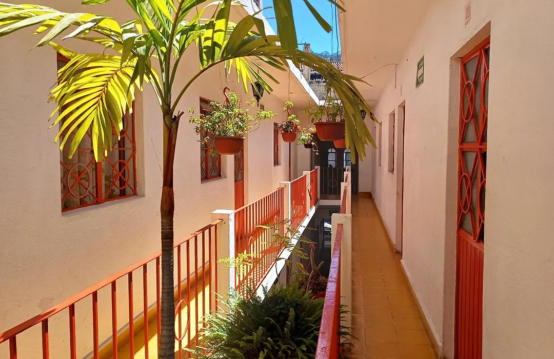 Hotel Ana Liz-1