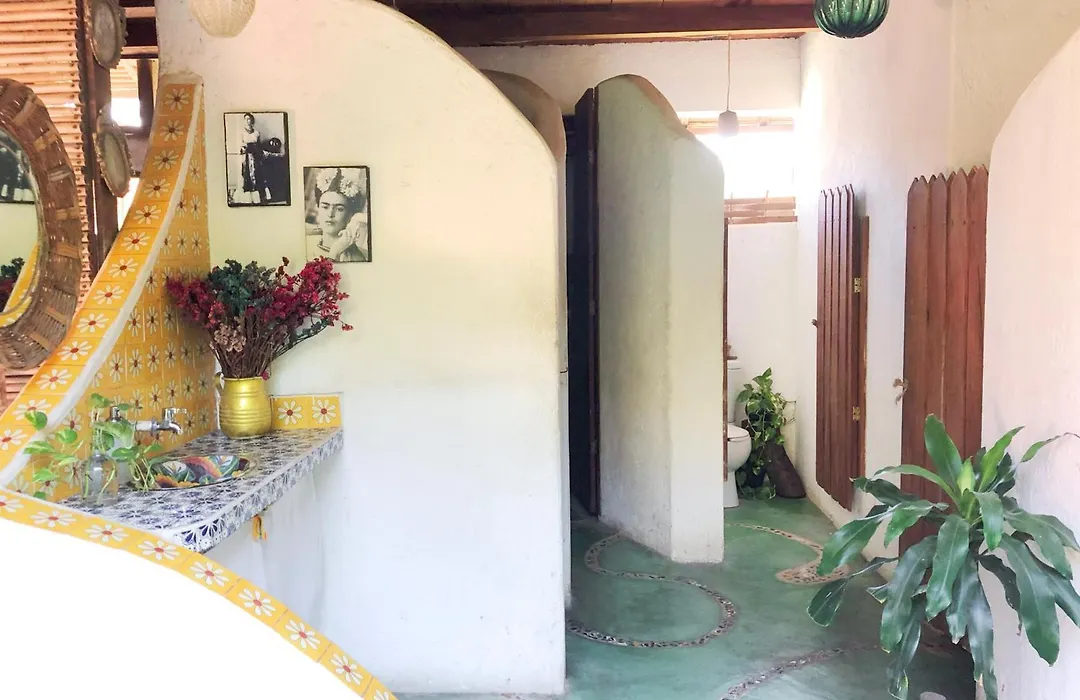 Una Posada Mas-1