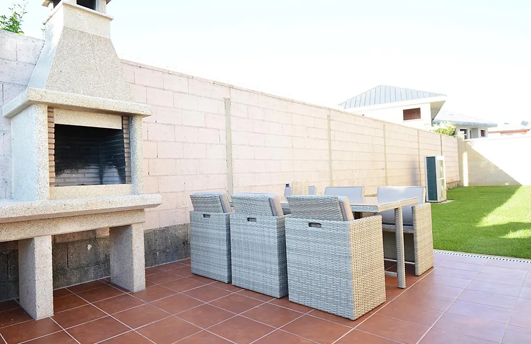 GALIHOST - Luxury Dreams in Playa Paxariñas-1