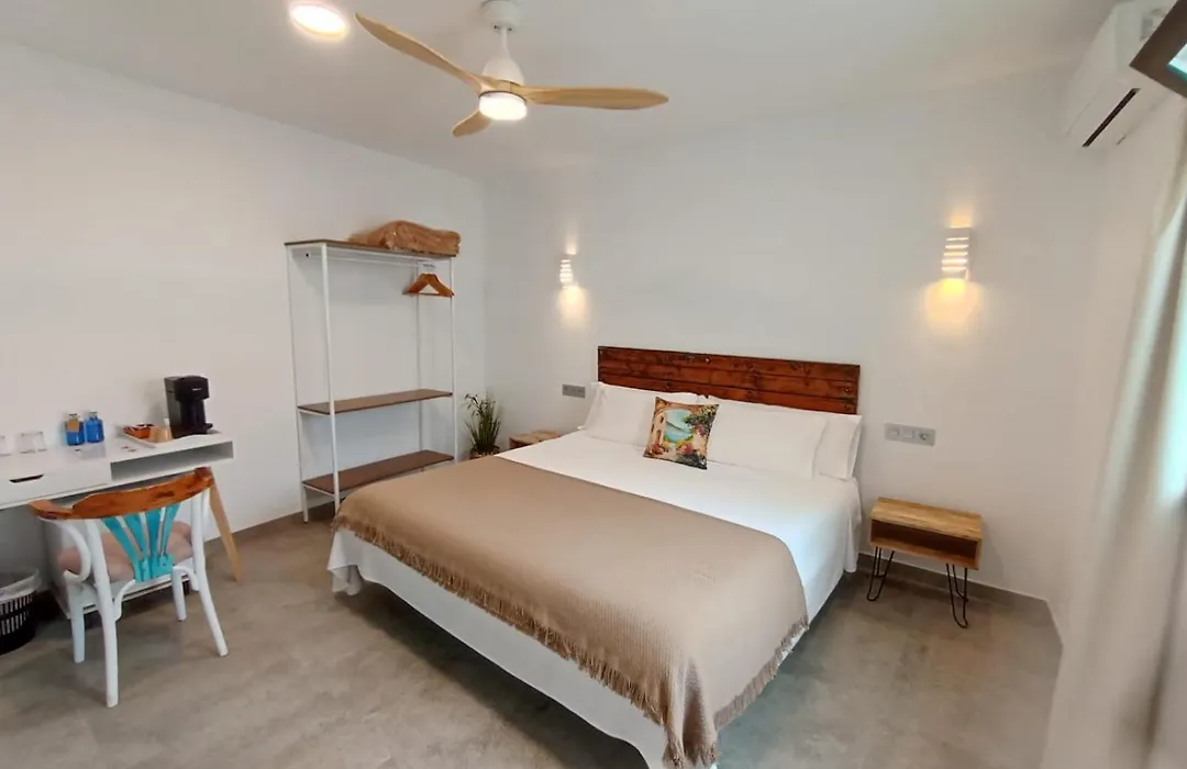 Hostal Aires del Mar-1