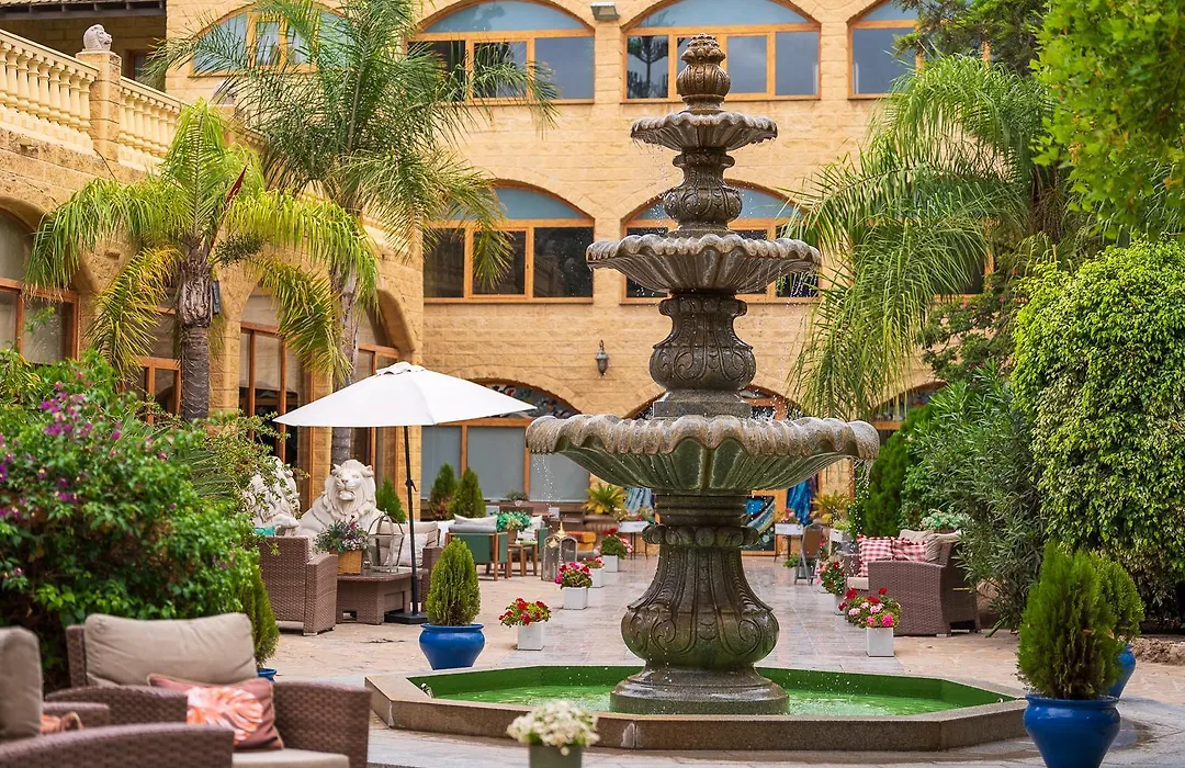 Hotel Plaza Del Castillo-1