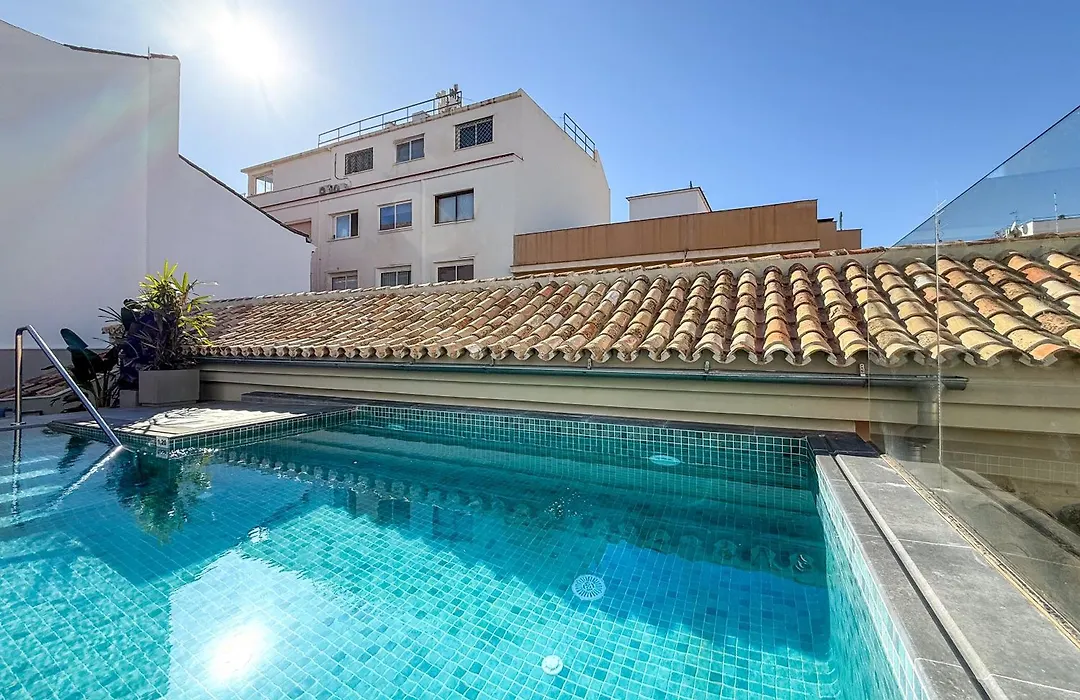Coeo Hernan Ruiz Rooftop Pool Hostel-1