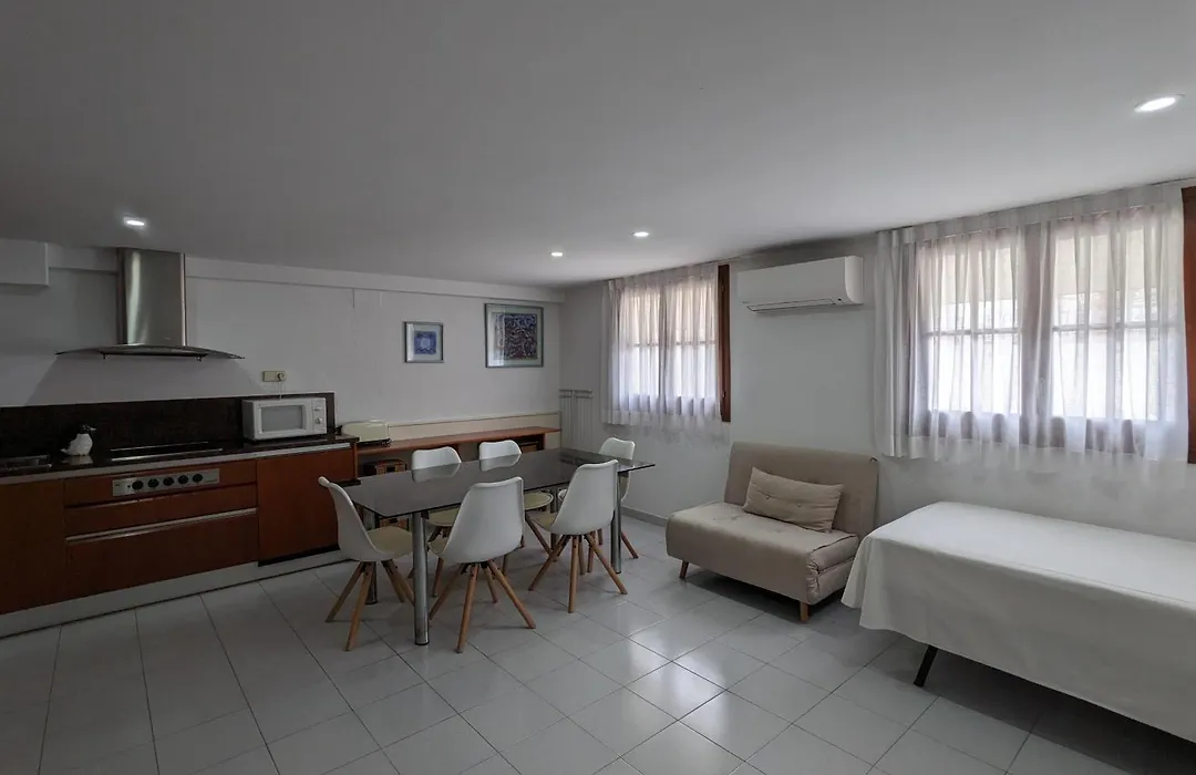 Hotel Capri-1