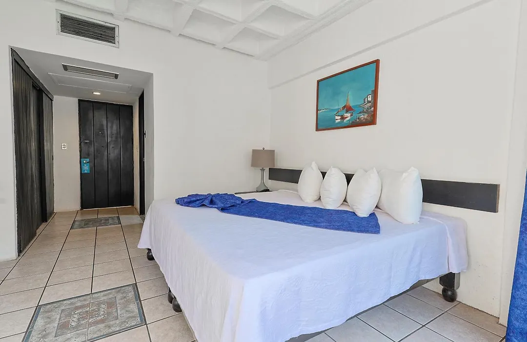 Delfin Beachfront Resort - Downtown Puerto Vallarta Optional All-Inclusive-1