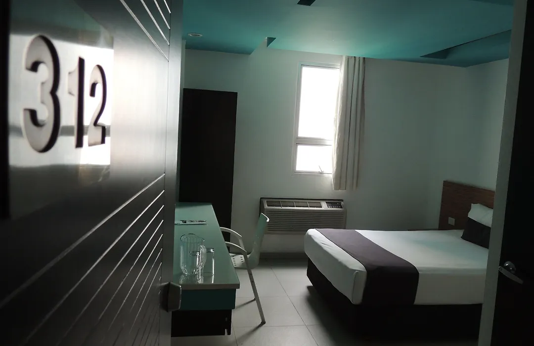 Nu Hotel-1