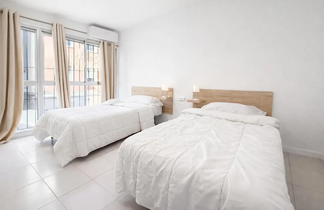 Alicante Beach Hostel-1