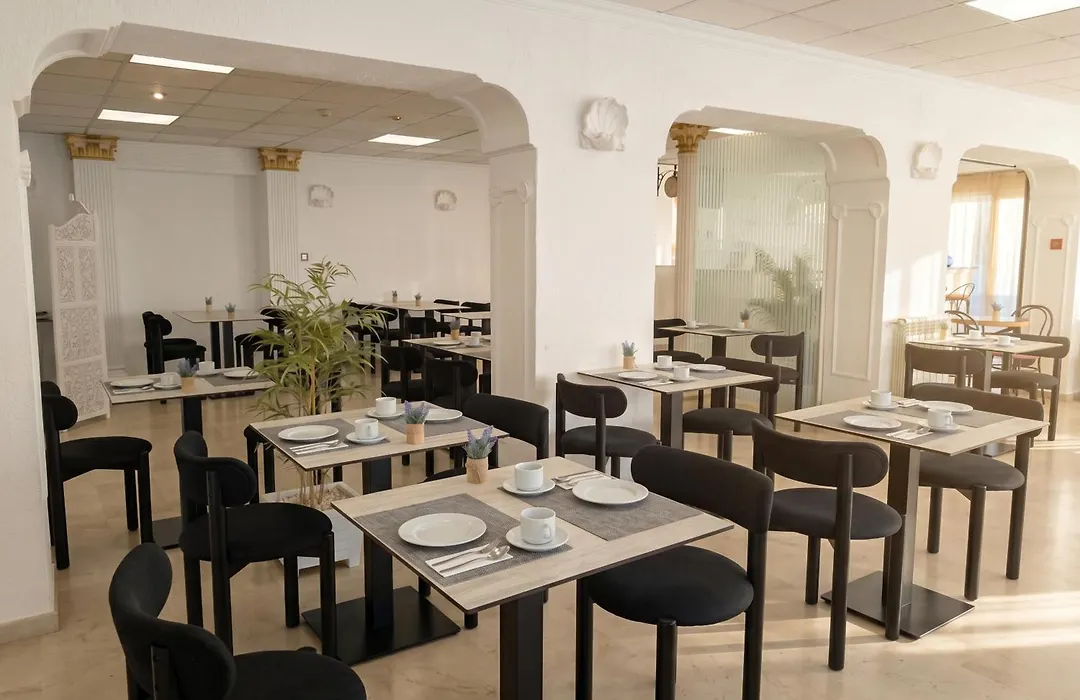 Hotel Medium Claramar-1