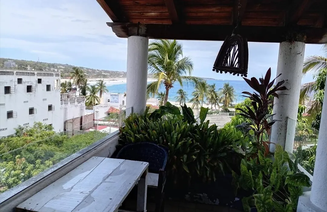 Mayflower Hotel & Hostal-1
