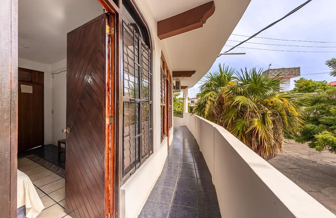Hotel Naxhiely-1