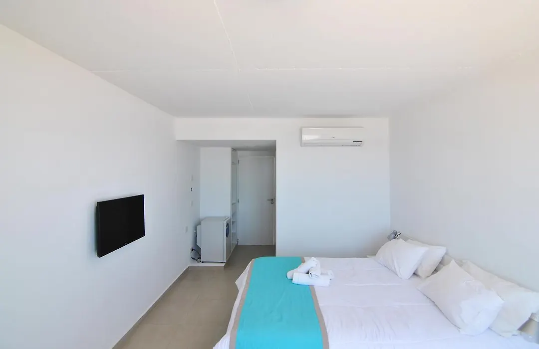 Vista Hotel-1