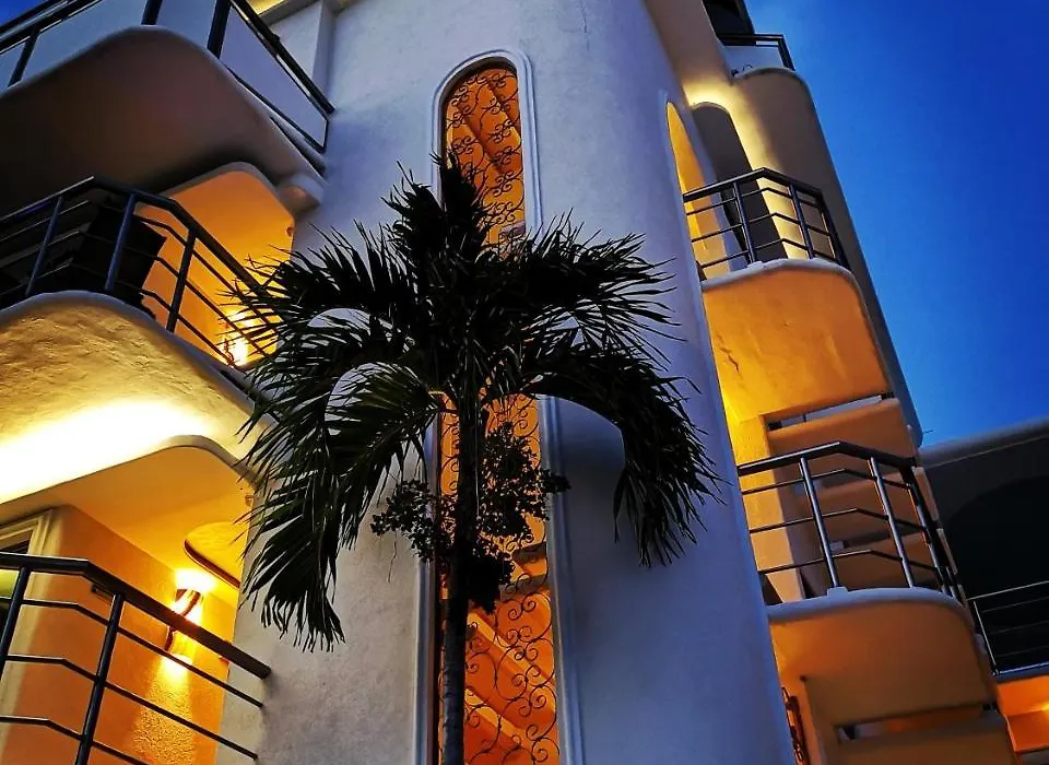 Hotel Blue Star Cancun-1