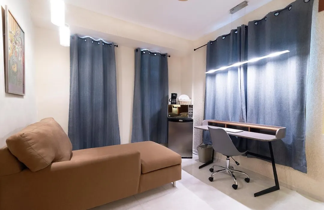 Hotel y Suites Nader-1