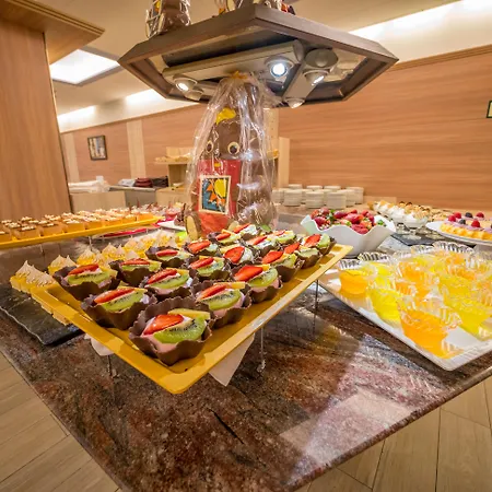 Golden Avenida Family Suites 4*-3