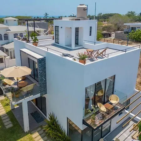 Casa Tres Iguanas, La Punta-2