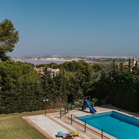Villa Exclusiva Balcón Rosa mirando a Torrevieja-2